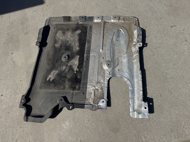 MERCEDES A2535200323 Защита двигателя задняя в наличии Тернополь