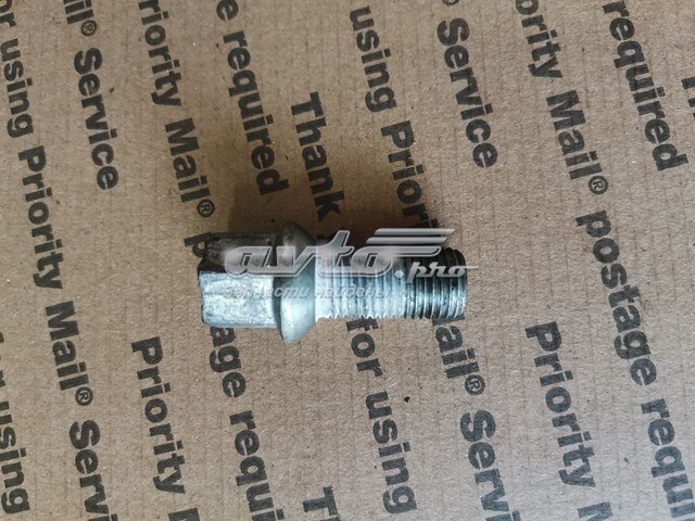 WHT001812 VAG колесный болт