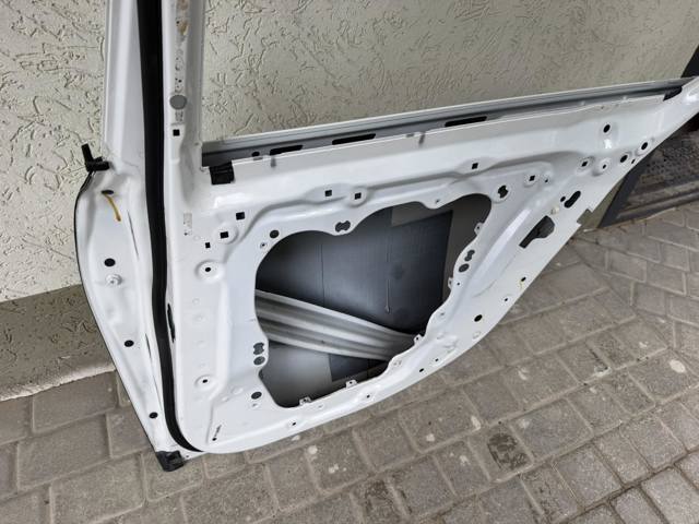 41527423702 BMW Дверь задняя правая купить в Львов