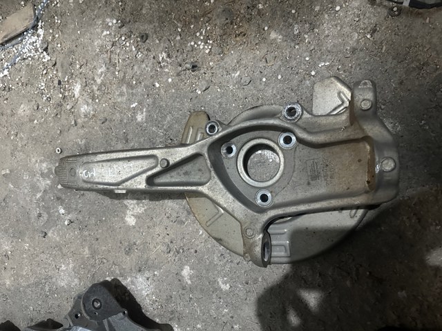 Tesla Model 104431600E Цапфа передняя правая в наличии Украина