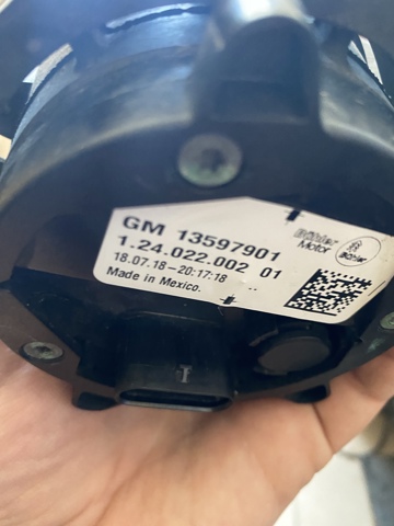 Насос (помпа) охлаждения батареи 13597901 GM