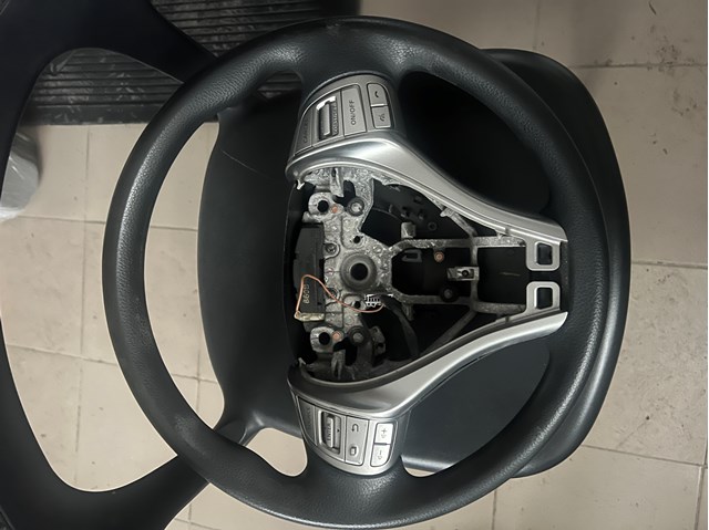 Рулевое колесо 484303TA1A NISSAN