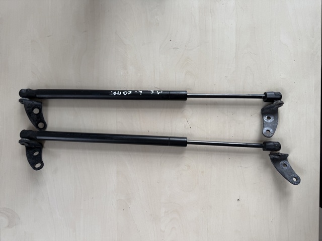 Упор капота Тесла Модел C