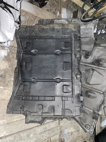 Защита днища, средняя часть 748N25SK0A NISSAN