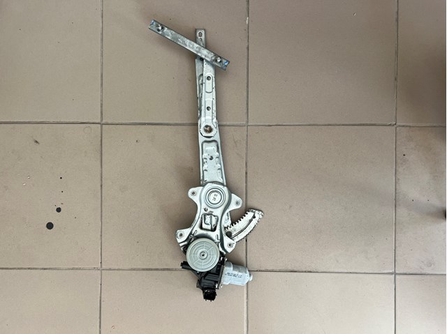 Моторчик стеклоподъемника двери задней, левой 827313TA2A NISSAN