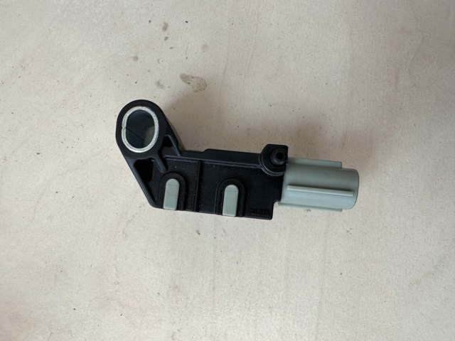 Датчик AIRBAG передний 8917833050 TOYOTA
