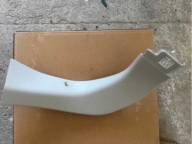 Обивка багажника 909035SA0A NISSAN