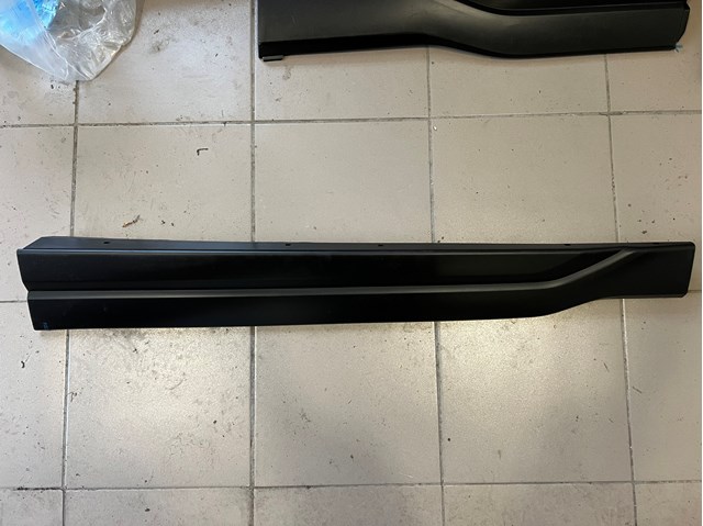 SUBARU 91112SJ230 Молдинги дверей, комплект в наличии Ирпень