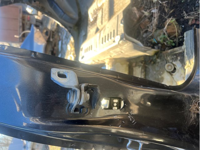 Дверной шарнир задний левый BB5Z7826801C FORD