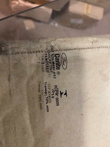 BE8Z5421410A FORD Стекло двери передней правой купить в Кривой Рог