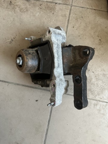 Подушка (опора) двигателя, левая верхняя DG937M121DF FORD