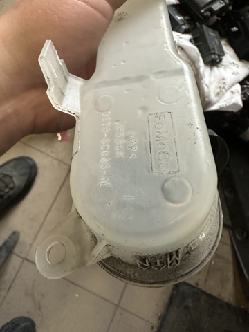 Расширительный бачок DS788C045AE FORD
