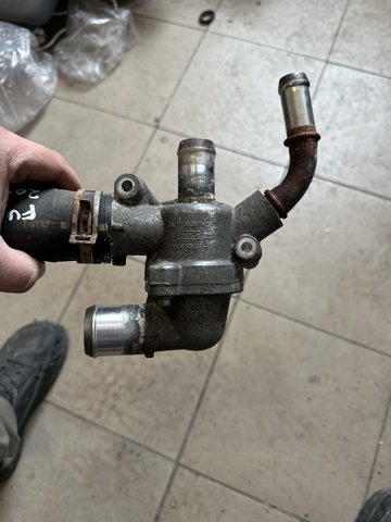 DS7Z8A586D FORD Корпус термостата купить в Сумы