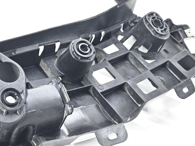 51127420666 BMW Кронштейн бампера заднего правый купить в Ровно