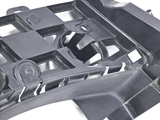 51127420666 BMW Кронштейн бампера заднего правый купить в Одесса