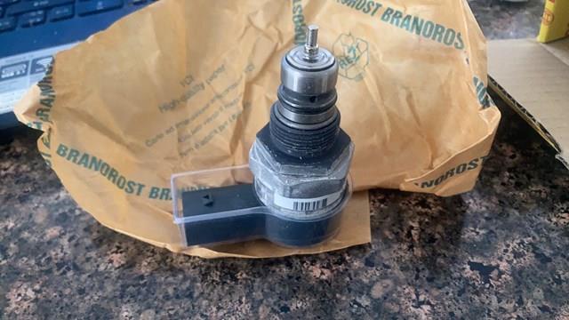 BOSCH 0281002494 Регулятор давления топлива в наличии Киев