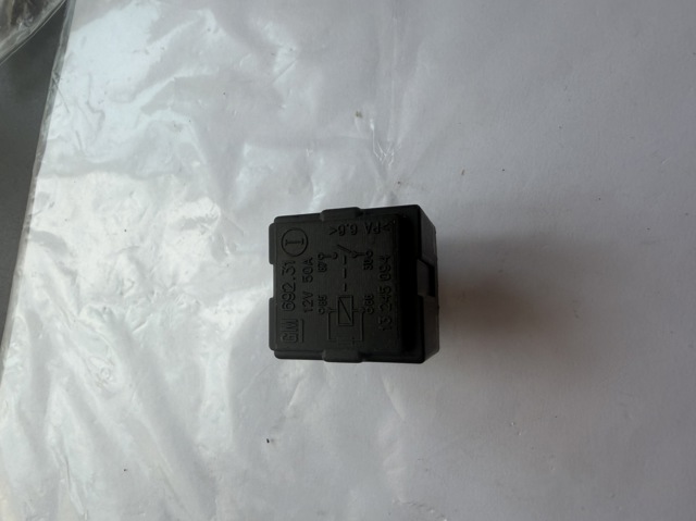 GM 13245094 Реле вентилятора в наличии Киев