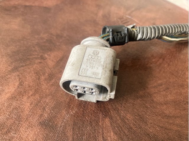 VAG 1J0973713G в наличии Полтава