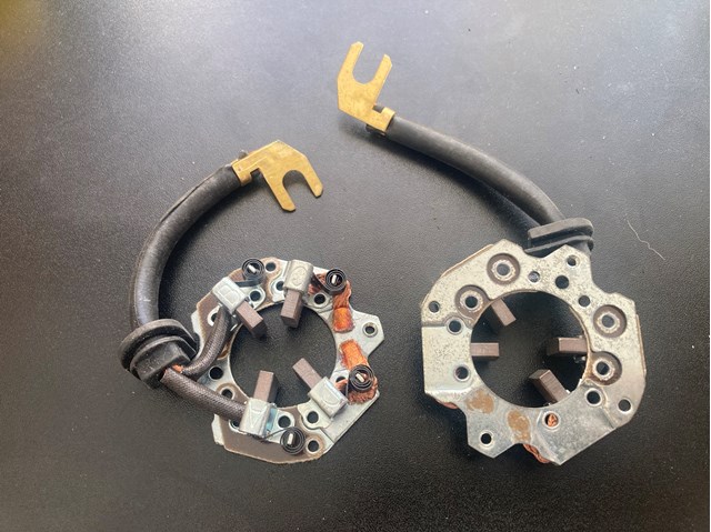 Щеткодержатель стартера 23378EN20C NISSAN