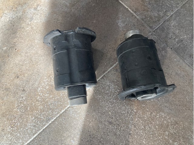 Сайлентблок заднего подрамника 33311130537 BMW
