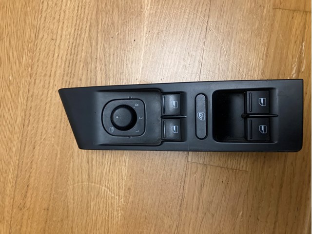 VAG 3AC857858A в наличии Запорожье