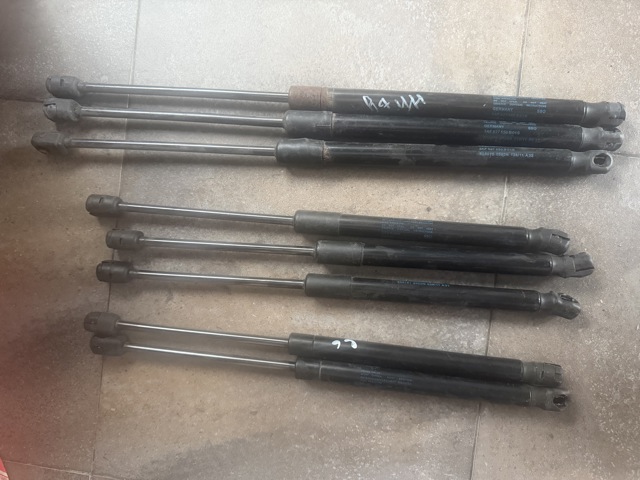 3AF827550B VAG Амортизатор багажника купить в Ровно