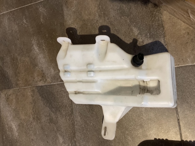 Бачок стеклоомывателя 401140137 OPEL