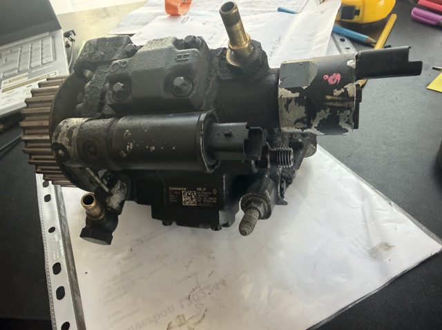 Насос топливный высокого давления 5WS40153 RENAULT