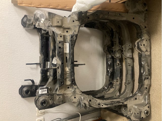 Балка передней подвески 624052H030 HYUNDAI