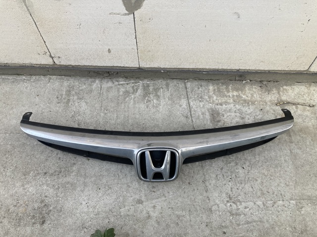 Молдинг решетки радиатора 71122SNLT01 HONDA