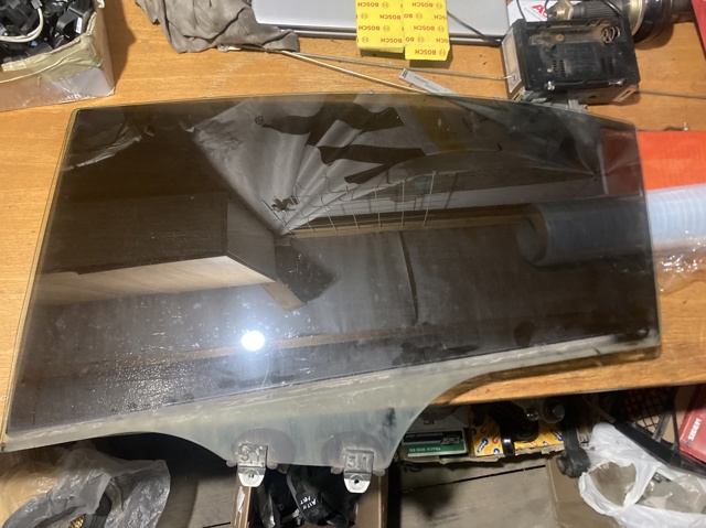 Стекло задней двери, левой 73450SNAA00 HONDA
