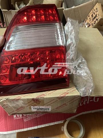 Фонарь задний внутренний правый 8158060120 TOYOTA