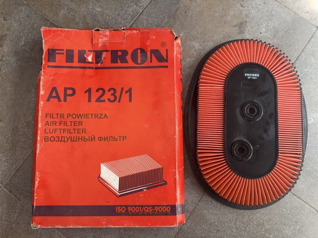 Автомобильный фильтр воздуха AP1231 FILTRON