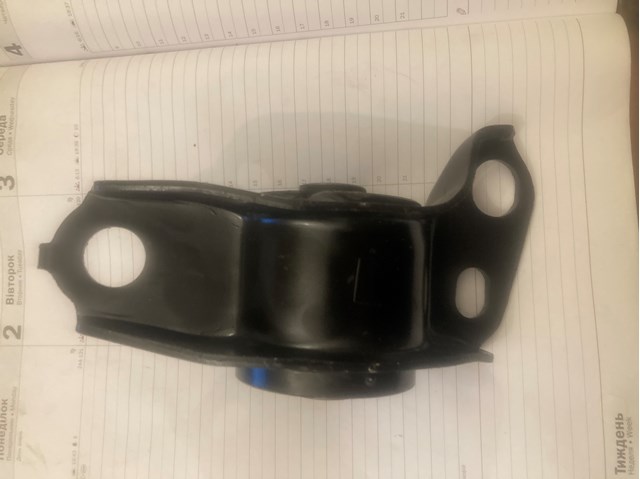 Сайлентблок нижнего рычага передней подвески J4233001 NIPPARTS