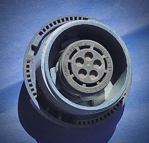 VAG 1J0121321A Крышка (пробка) расширительного бачка в наличии Сумы