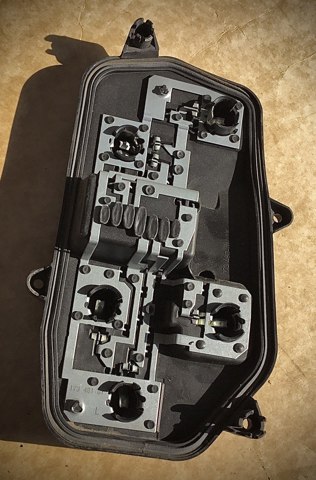 Плата заднего фонаря, контактная 7E5945257 VAG
