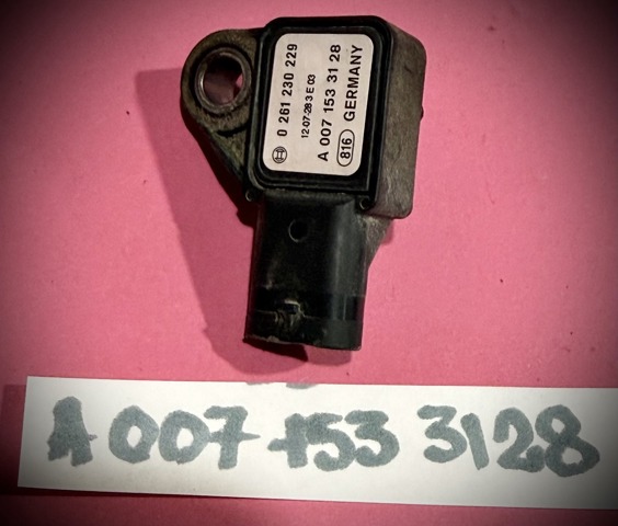 Датчик наддува A0071533128 MERCEDES
