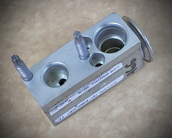 A1668300284 Клапан TRV кондиционера купить Львов
