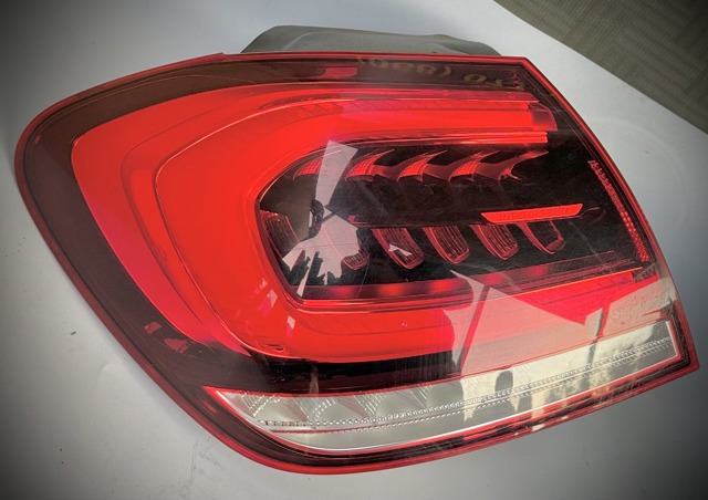 Задний левый внешний фонарь A1779068102 MERCEDES
