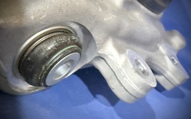 MERCEDES A2053572500 в наличии Запорожье