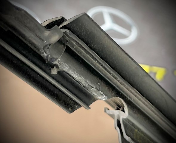 MERCEDES A2137350865 в наличии Украина