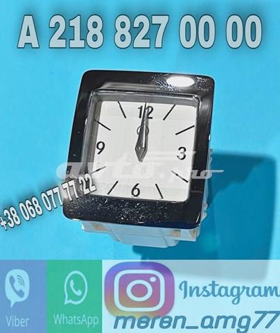 Часы в салон, на панели A2188270000 MERCEDES