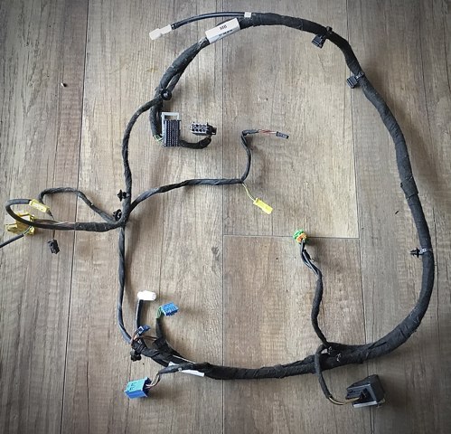 MERCEDES 2218705387 в наличии Львов