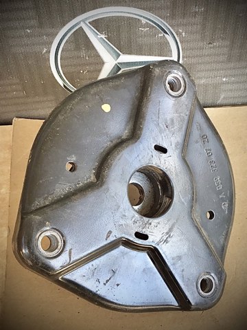 MERCEDES A6393230720 Опора переднего амортизатора в наличии Павлоград