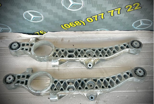MERCEDES A6393350111 Кронштейн (траверса) переднего редуктора задняя в наличии Ровно