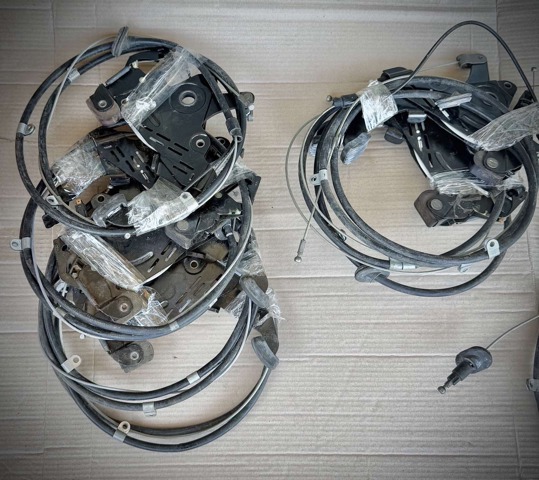 MERCEDES A6394202785 Трос ручного тормоза передний в наличии Запорожье