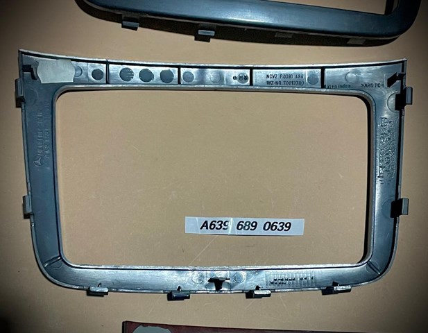 6396890639 MERCEDES купить в Ровно