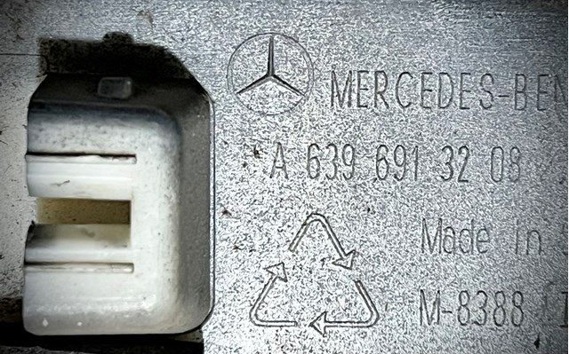 MERCEDES 6396913208 в наличии Кривой Рог