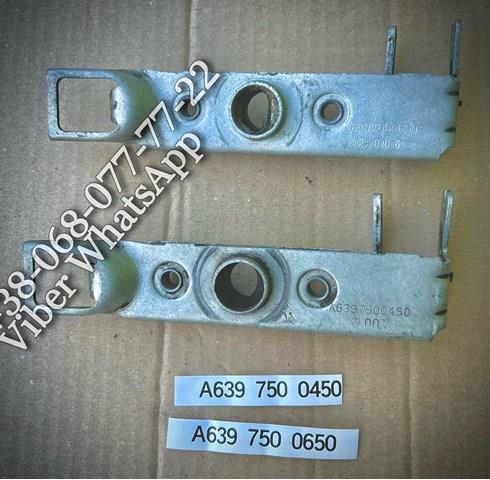 Запор капота (замок и привод замка капота) Mercedes Sprinter 2 3,5-t