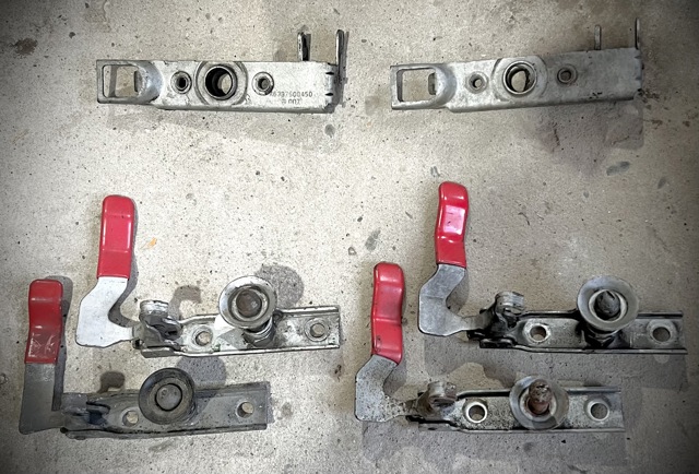 Замок крышки капота A6397500750 MERCEDES